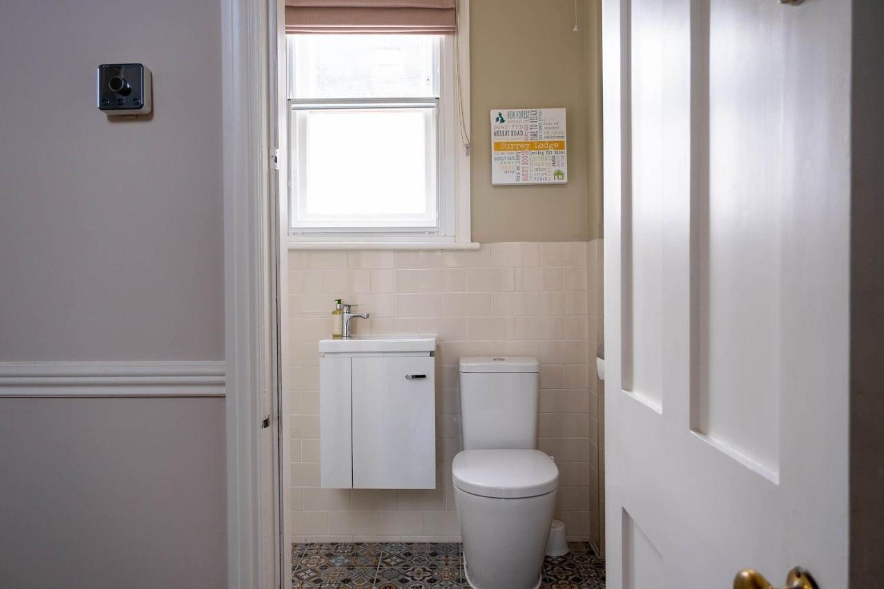 ברוקנהרסט Surrey Lodge מראה חיצוני תמונה
