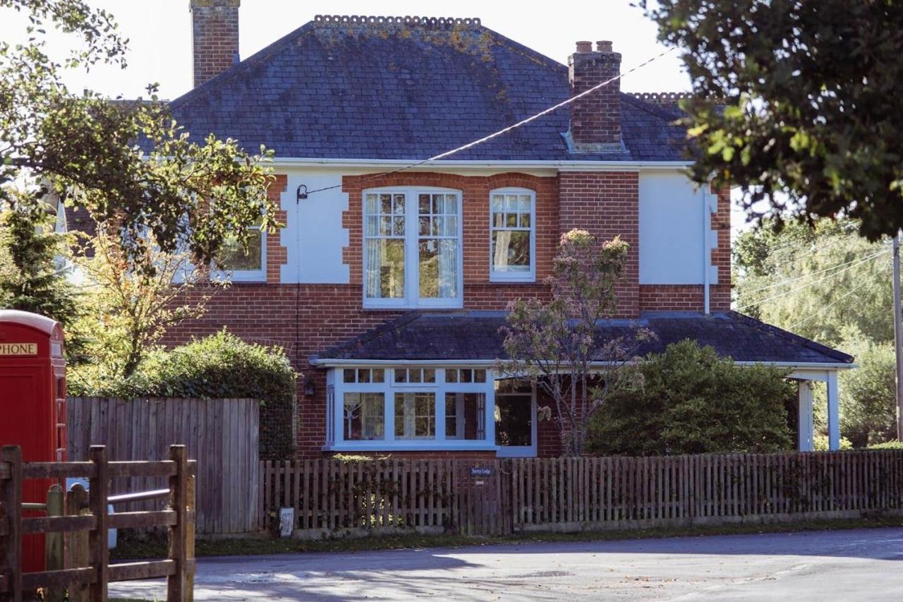 ברוקנהרסט Surrey Lodge מראה חיצוני תמונה